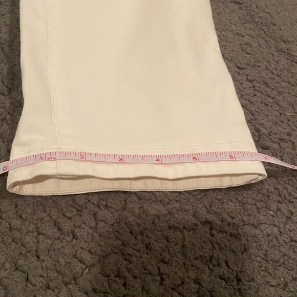 Chico’s White Cropped Pants - Picture 3 of 11